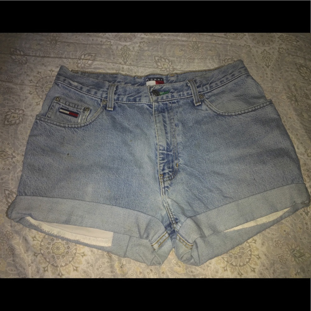 Tommy Hilfiger jean shorts 💫